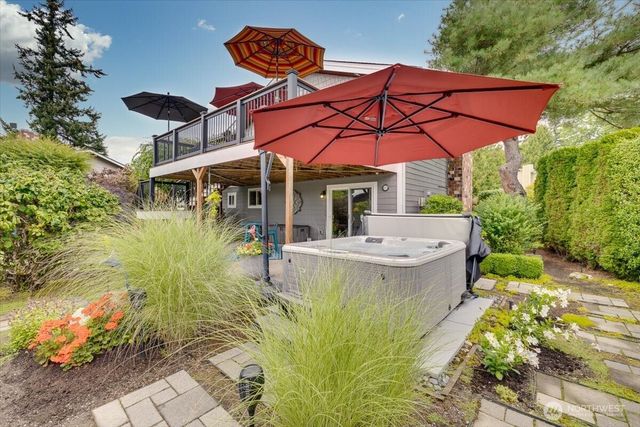 10503 158th Avenue NE, Redmond, WA 98052