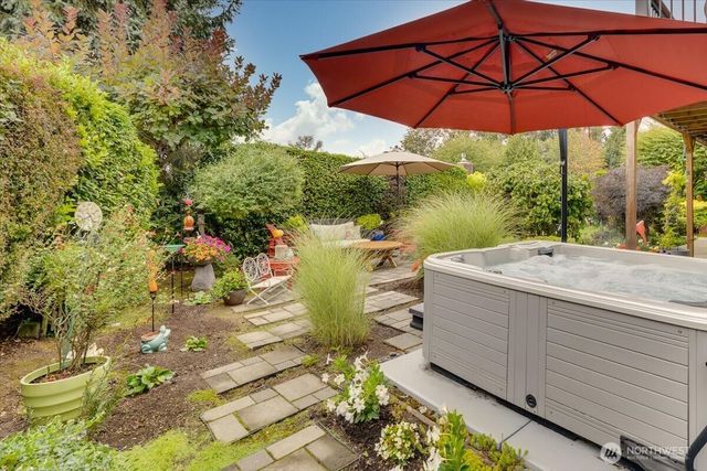 10503 158th Avenue NE, Redmond, WA 98052