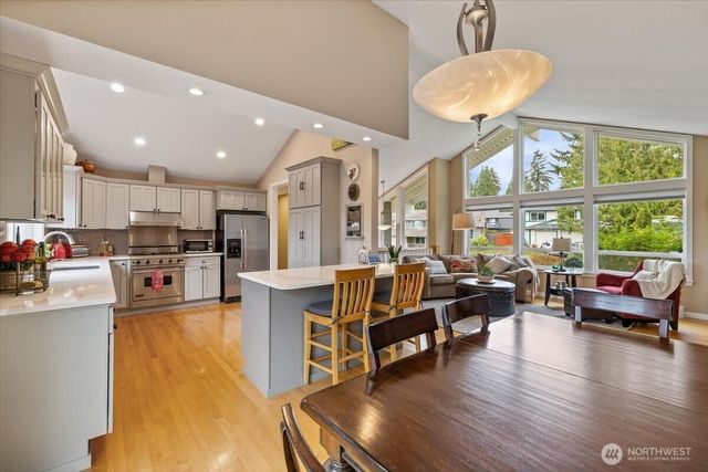 10503 158th Avenue NE, Redmond, WA 98052