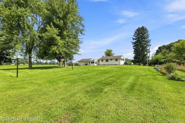 10091 N Genesee Road, Thetford Township, MI 48458