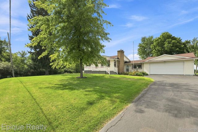 10091 N Genesee Road, Thetford Township, MI 48458