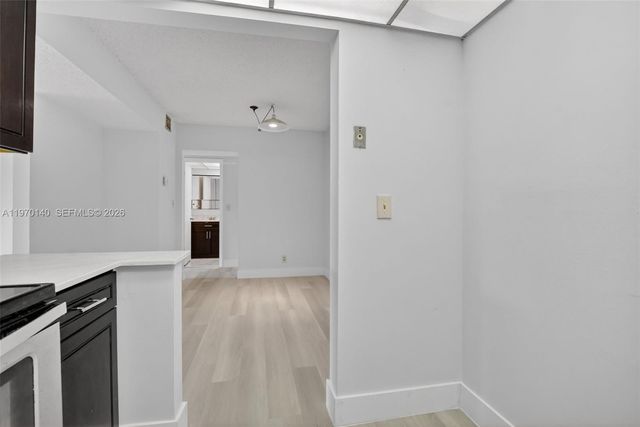 450 NW 20th St 2120, Boca Raton, FL 33431