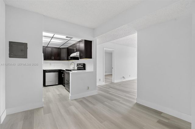 450 NW 20th St 2120, Boca Raton, FL 33431