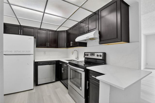 450 NW 20th St 2120, Boca Raton, FL 33431