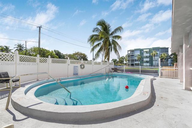 2775 Taft St 301, Hollywood, FL 33020
