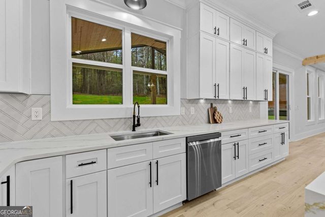 7 Deer Run Trail, Winder, GA 30680