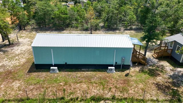 261 W Royal Palm Avenue, Defuniak Springs, FL 32433