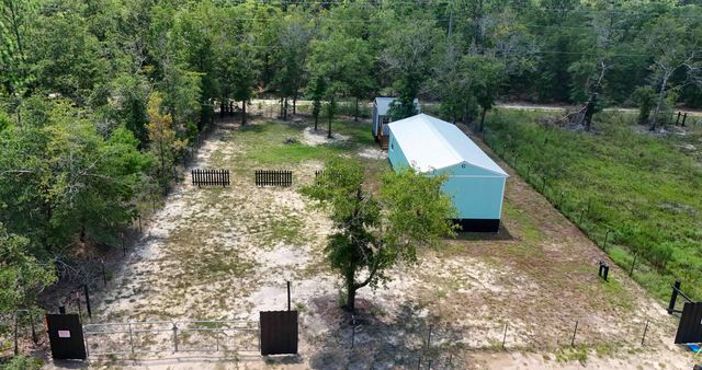 261 W Royal Palm Avenue, Defuniak Springs, FL 32433