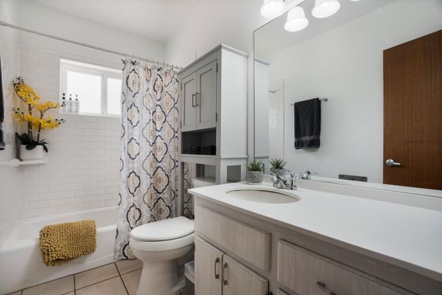 2913 San Joaquin Avenue SE, Albuquerque, NM 87106