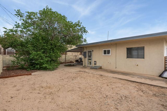 2913 San Joaquin Avenue SE, Albuquerque, NM 87106