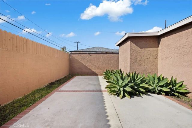 8319 S Van Ness, Inglewood, CA 90305