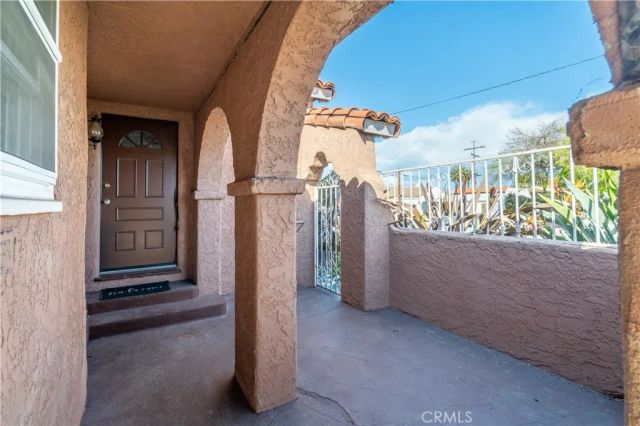 8319 S Van Ness, Inglewood, CA 90305