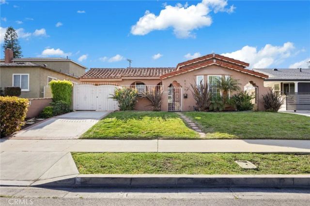 8319 S Van Ness, Inglewood, CA 90305