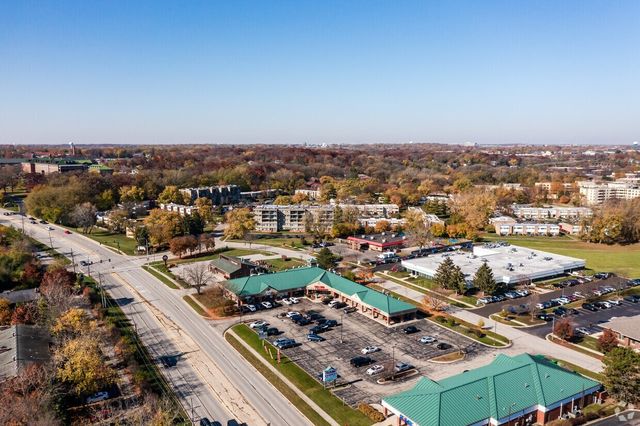 1600 Maple Avenue D, Lisle, IL 60532