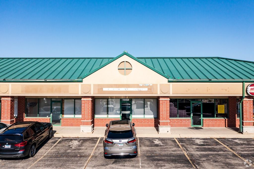 1600 Maple Avenue D, Lisle, IL 60532