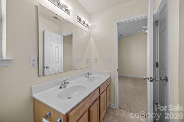 11138 Derryrush Drive, Charlotte, NC 28213