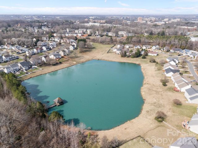 11138 Derryrush Drive, Charlotte, NC 28213