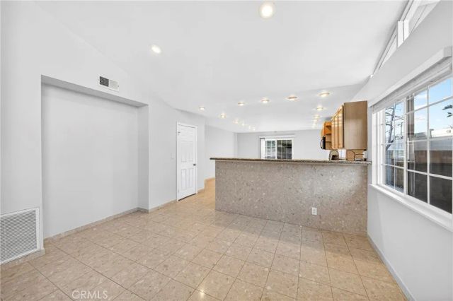 5267 Meadow Wood, Lakewood, CA 90712