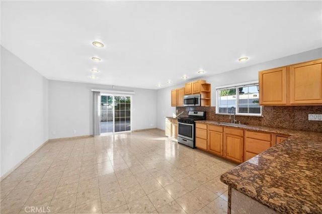 5267 Meadow Wood, Lakewood, CA 90712