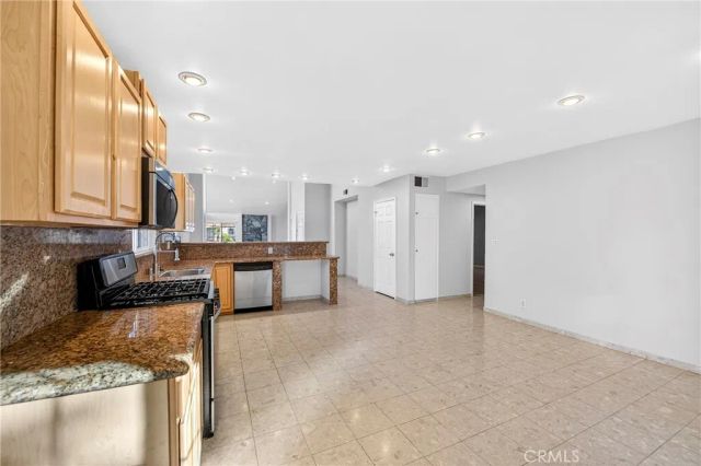 5267 Meadow Wood, Lakewood, CA 90712