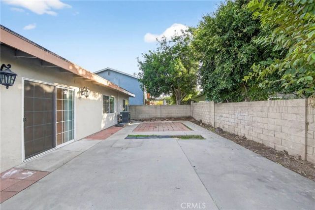 5267 Meadow Wood, Lakewood, CA 90712