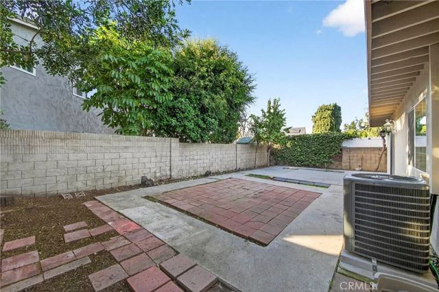 5267 Meadow Wood, Lakewood, CA 90712