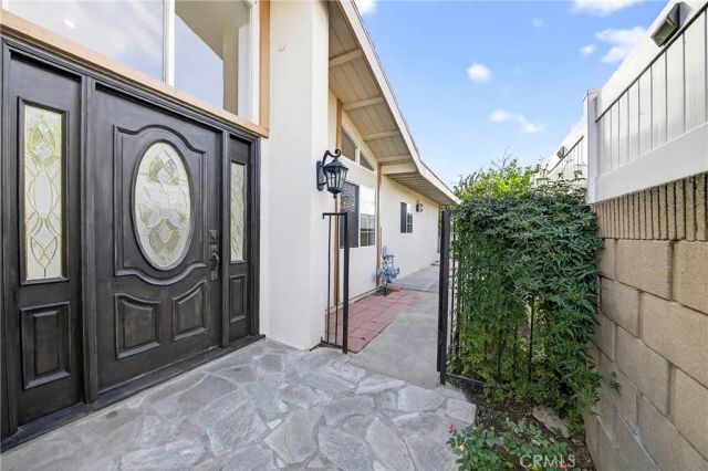 5267 Meadow Wood, Lakewood, CA 90712