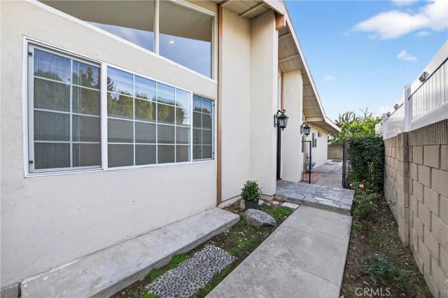 5267 Meadow Wood, Lakewood, CA 90712