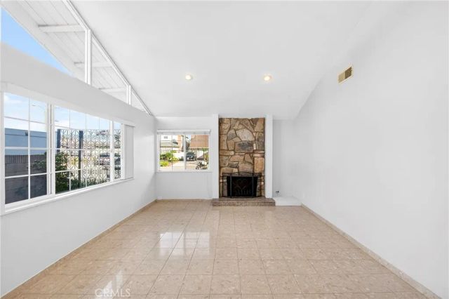 5267 Meadow Wood, Lakewood, CA 90712