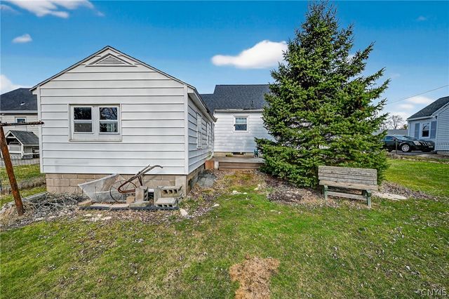 116 Chestnut Hill Drive, Salina, NY 13088