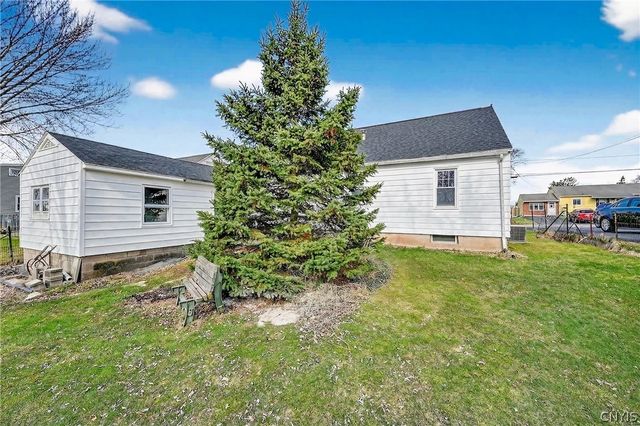116 Chestnut Hill Drive, Salina, NY 13088