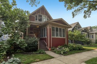 824 S Taylor Avenue, Oak Park, IL 60304