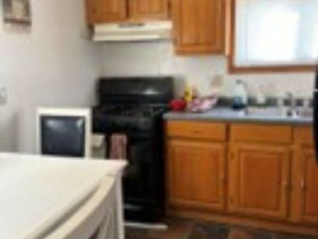 106 Delrose Dr, Liberty Boro, PA 15133