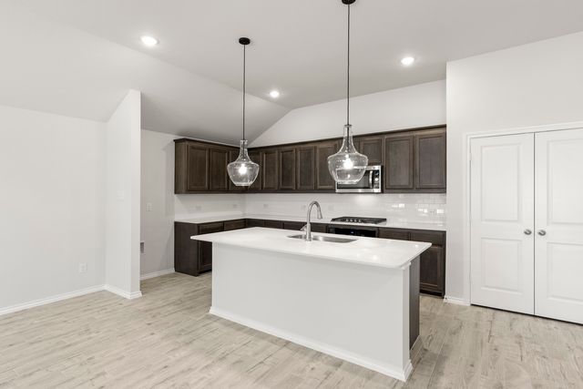 114 Bandit Trail, Terrell, TX 75160