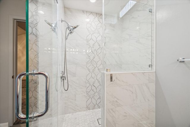 18039 Starboard Drive, Houston, TX 77058