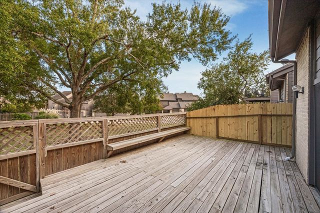 18039 Starboard Drive, Houston, TX 77058