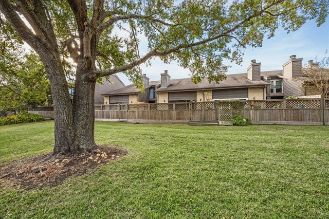 18039 Starboard Drive, Houston, TX 77058