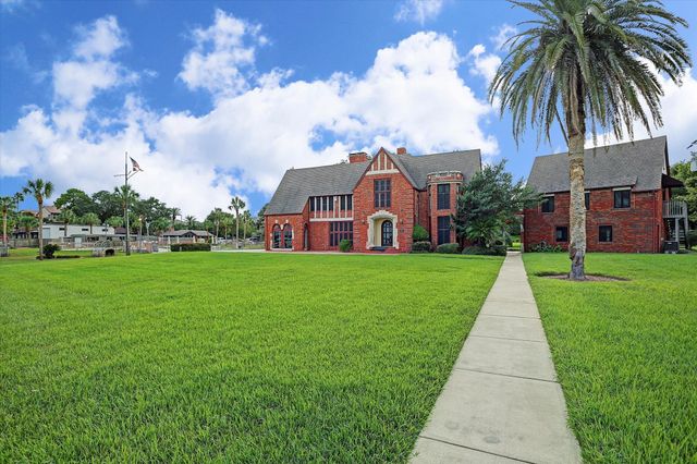 18039 Starboard Drive, Houston, TX 77058