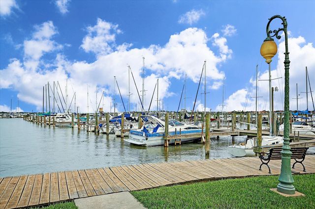 18039 Starboard Drive, Houston, TX 77058