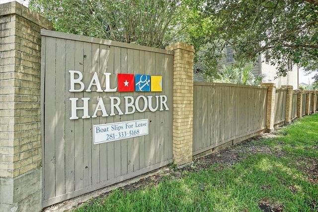 18039 Starboard Drive, Houston, TX 77058