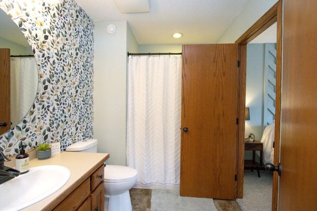 2223 Fairbanks Drive, North Mankato, MN 56003