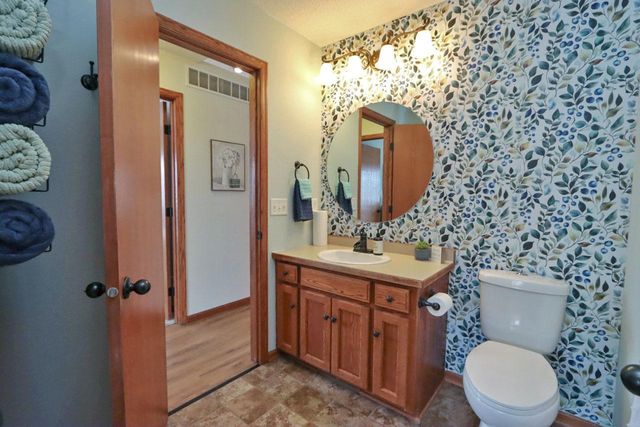 2223 Fairbanks Drive, North Mankato, MN 56003