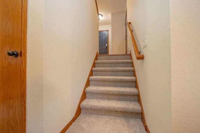 2223 Fairbanks Drive, North Mankato, MN 56003