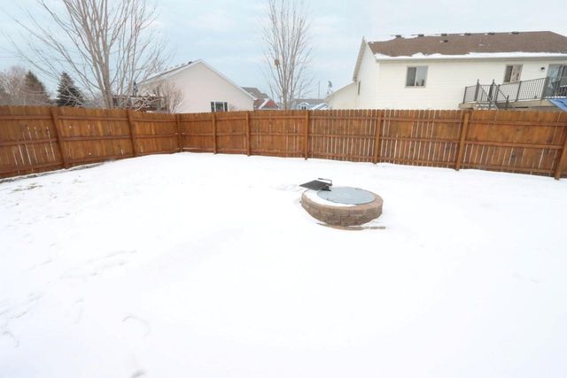 2223 Fairbanks Drive, North Mankato, MN 56003