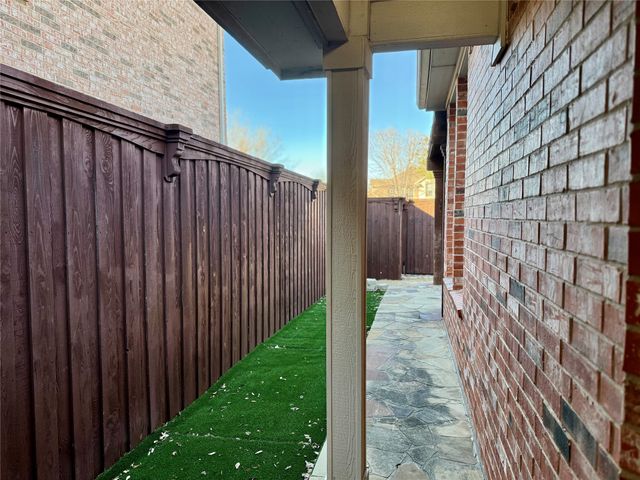 1737 Flowers Drive, Carrollton, TX 75007