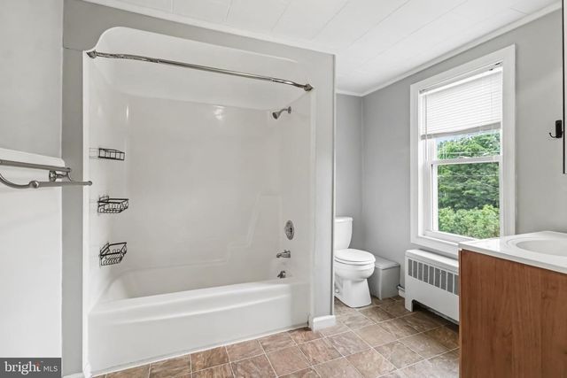 400 W DAUPHIN, Enola, PA 17025
