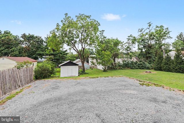 400 W DAUPHIN, Enola, PA 17025