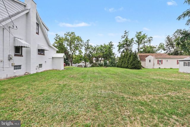 400 W DAUPHIN, Enola, PA 17025