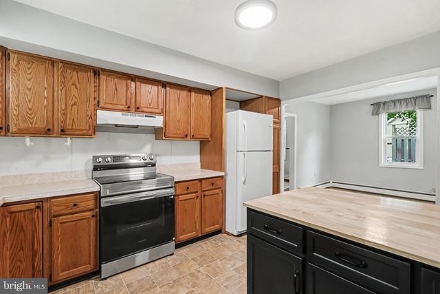400 W DAUPHIN, Enola, PA 17025