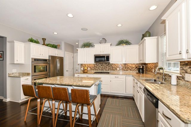 955 Dana LANE, Waukesha, WI 53189